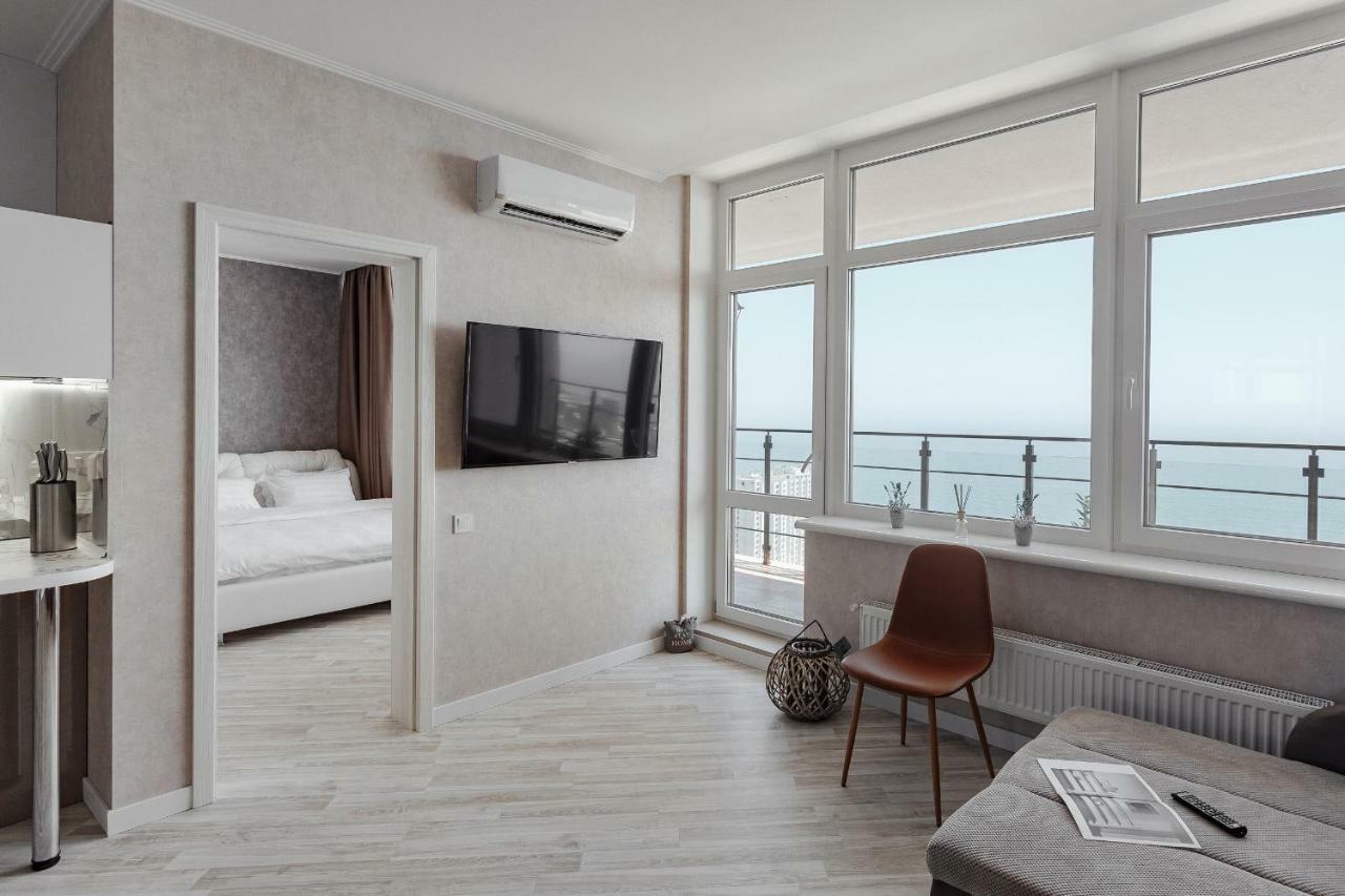 Sea & Sky Apartments Odessa Dış mekan fotoğraf