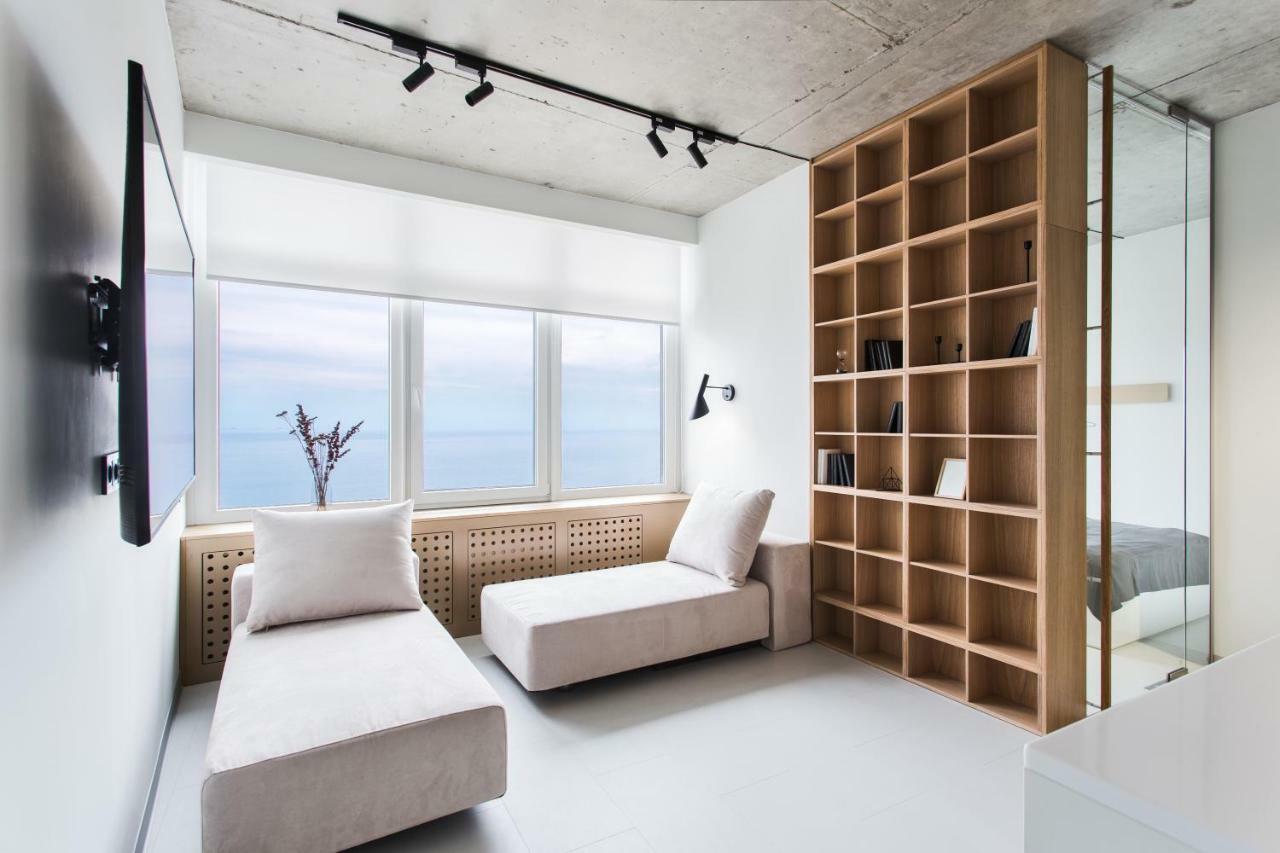 Sea & Sky Apartments Odessa Oda fotoğraf