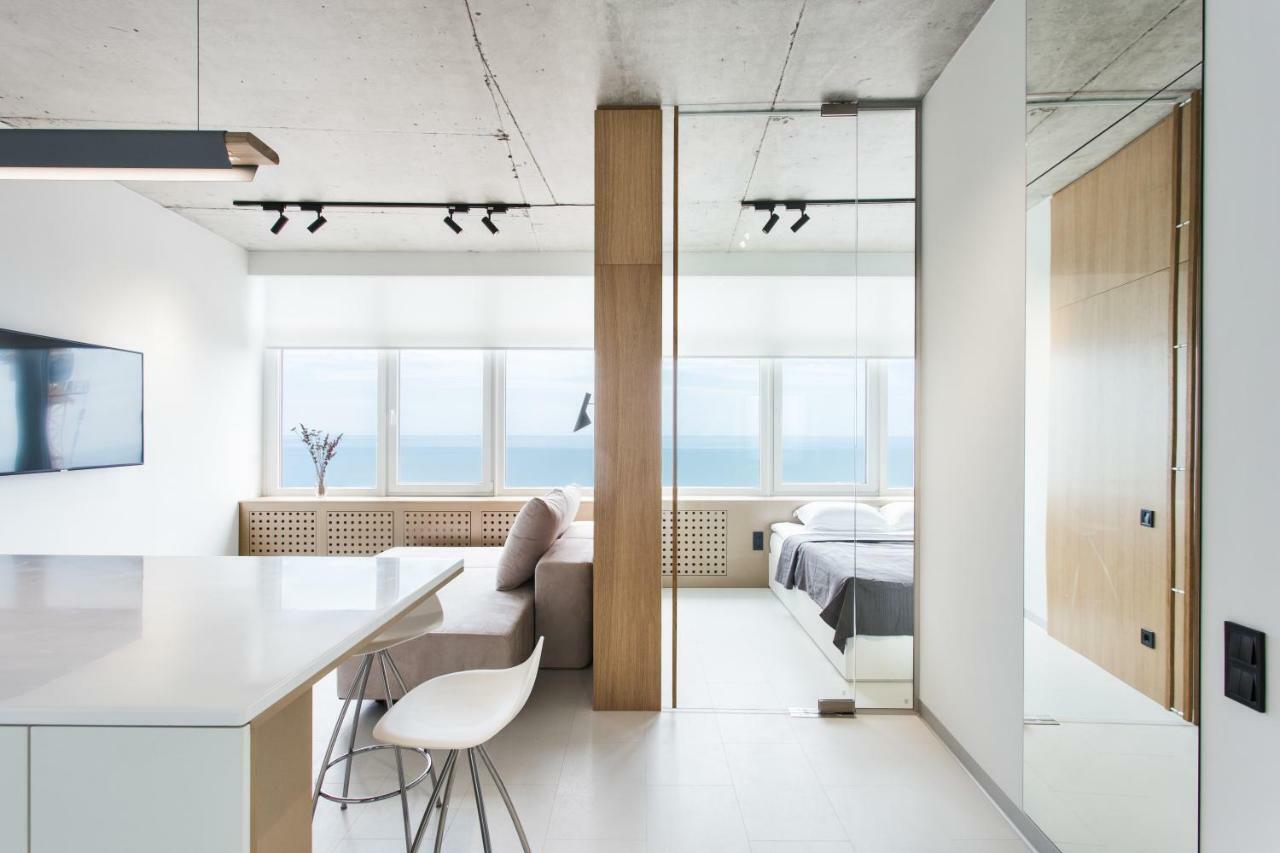 Sea & Sky Apartments Odessa Dış mekan fotoğraf